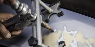 Co stosować na włosy przed prostowaniem? Co stosować na włosy przed prostowaniem?