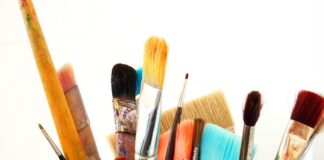 Czy powinno się czesać kręcone włosy?