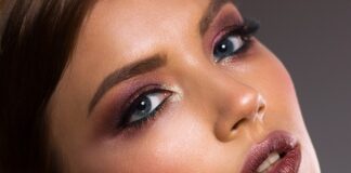 O czym świadczą blade usta?